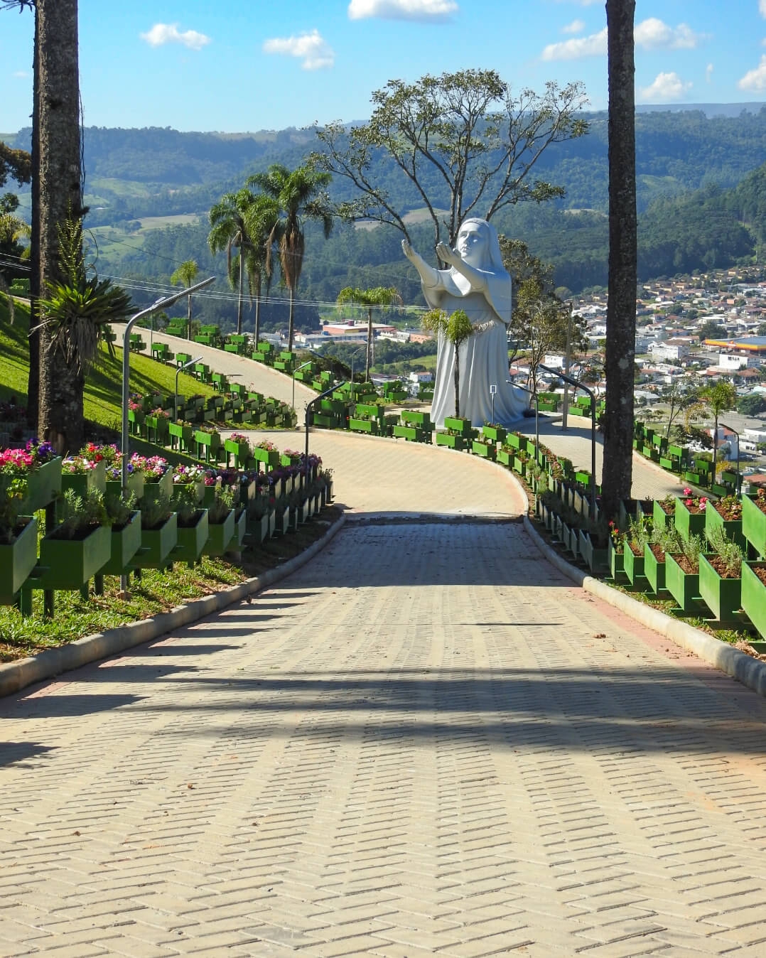 Complexo Nossa Senhora de Lourdes e do Louvor